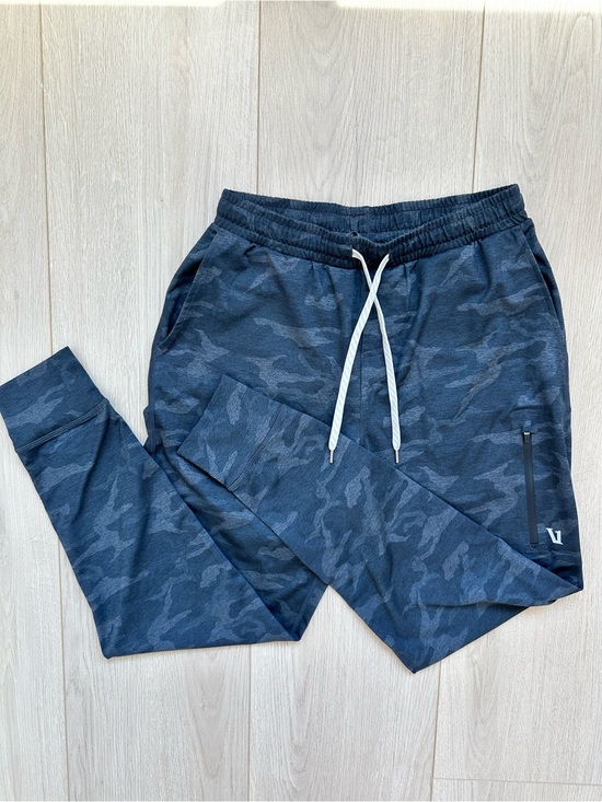 Vuori Other - Vuori Camo Sunday Performance Joggers with White Drawstring retail $110